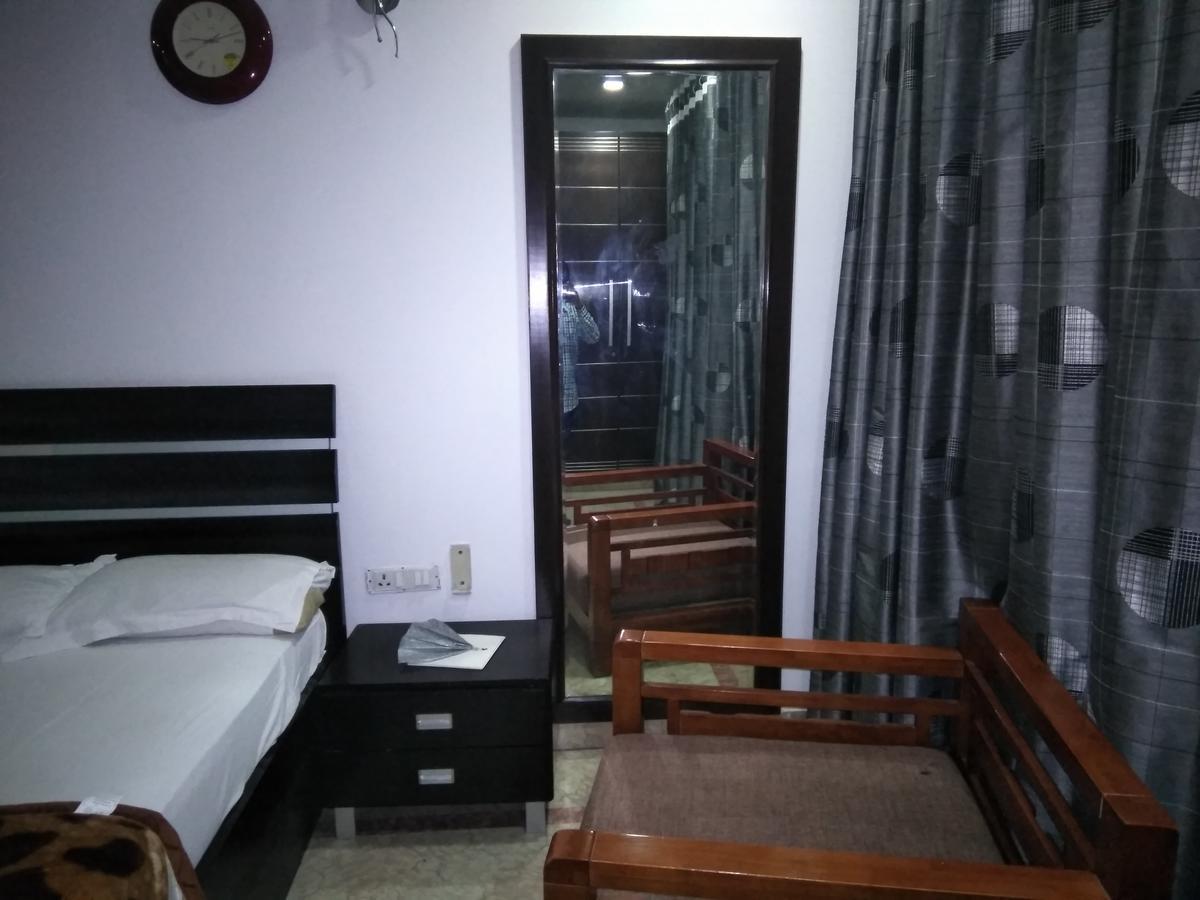 Hotel Livia Residency New Delhi Exterior photo